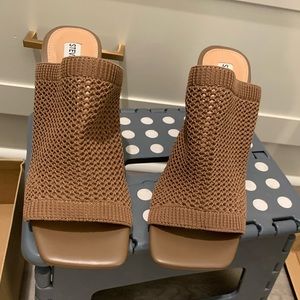 Steve Madden Discover Cognac Sandals